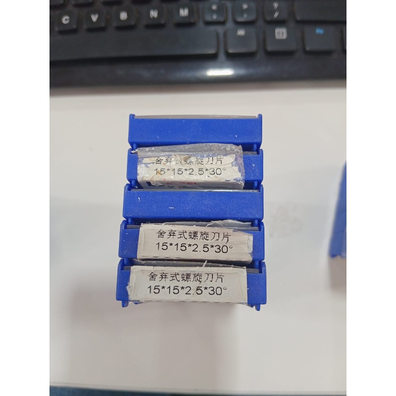 WOOD CUTTING MACHINE INSERTS 15X15X2.5X30  PACK OF 50 PCS
