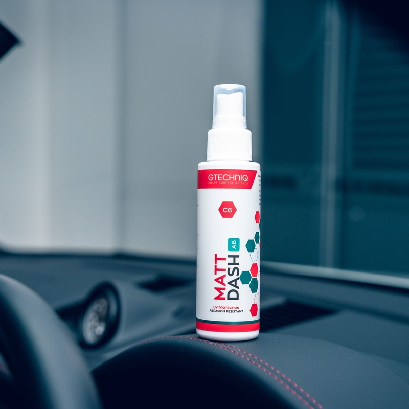 GTECHNIQ C6 Matte Dash AB Interior Trim Protector